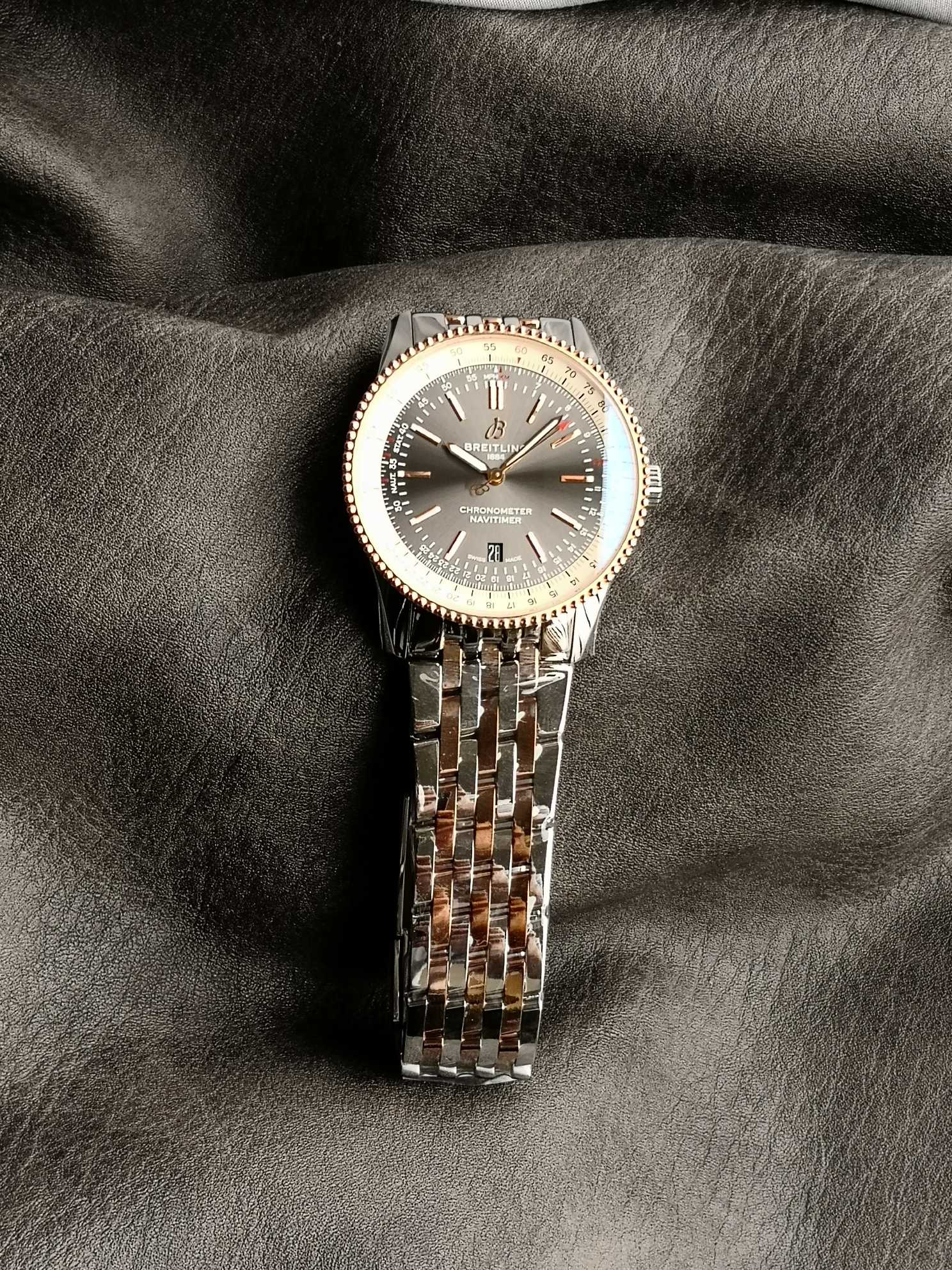 V7/브라이틀링 네비타이머 1 41MM