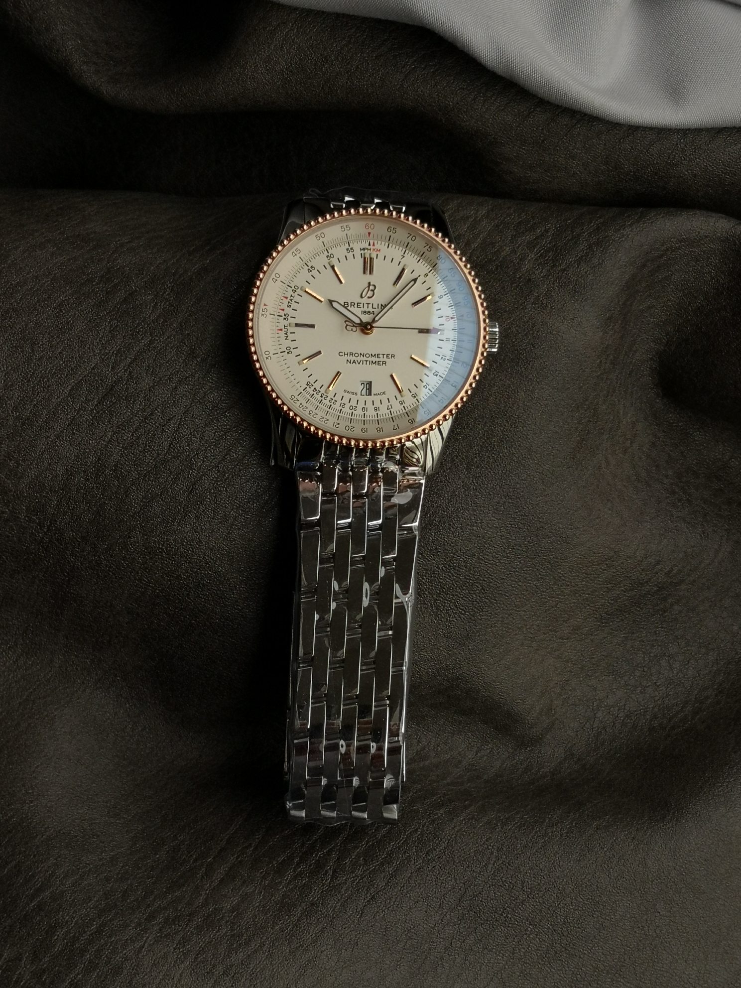 V7/브라이틀링 네비타이머 1 41MM