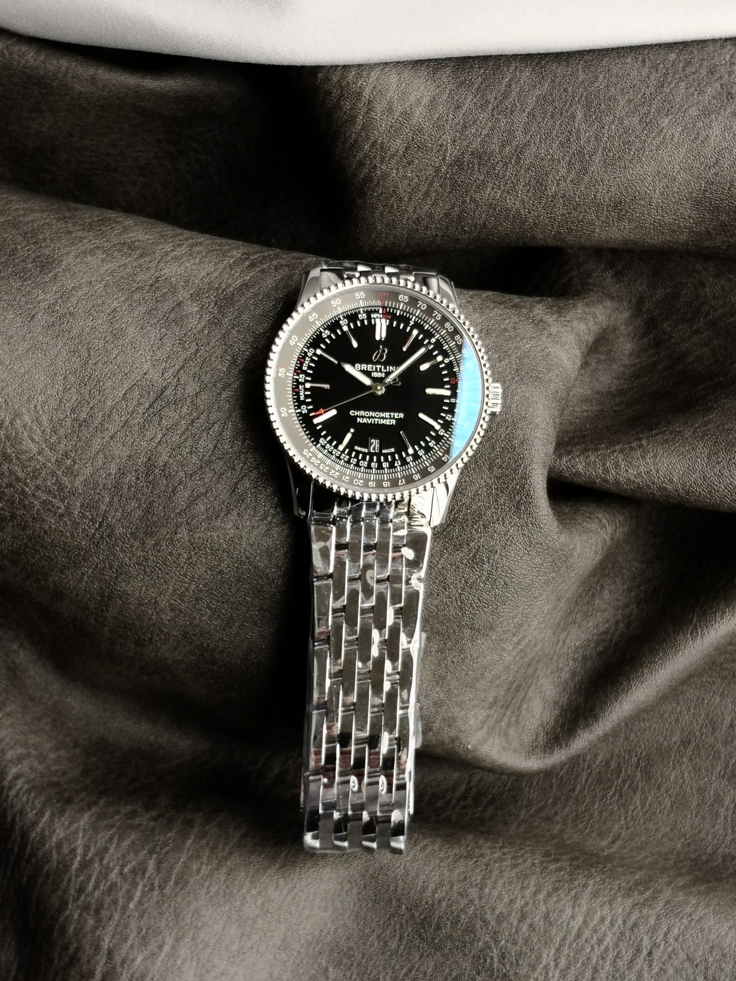 V7/브라이틀링 네비타이머 1 41MM