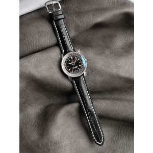 V7/브라이틀링 네비타이머 1 41MM