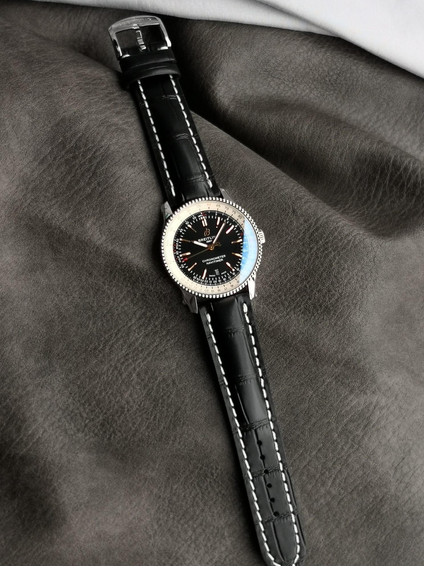 V7/브라이틀링 네비타이머 1 41MM