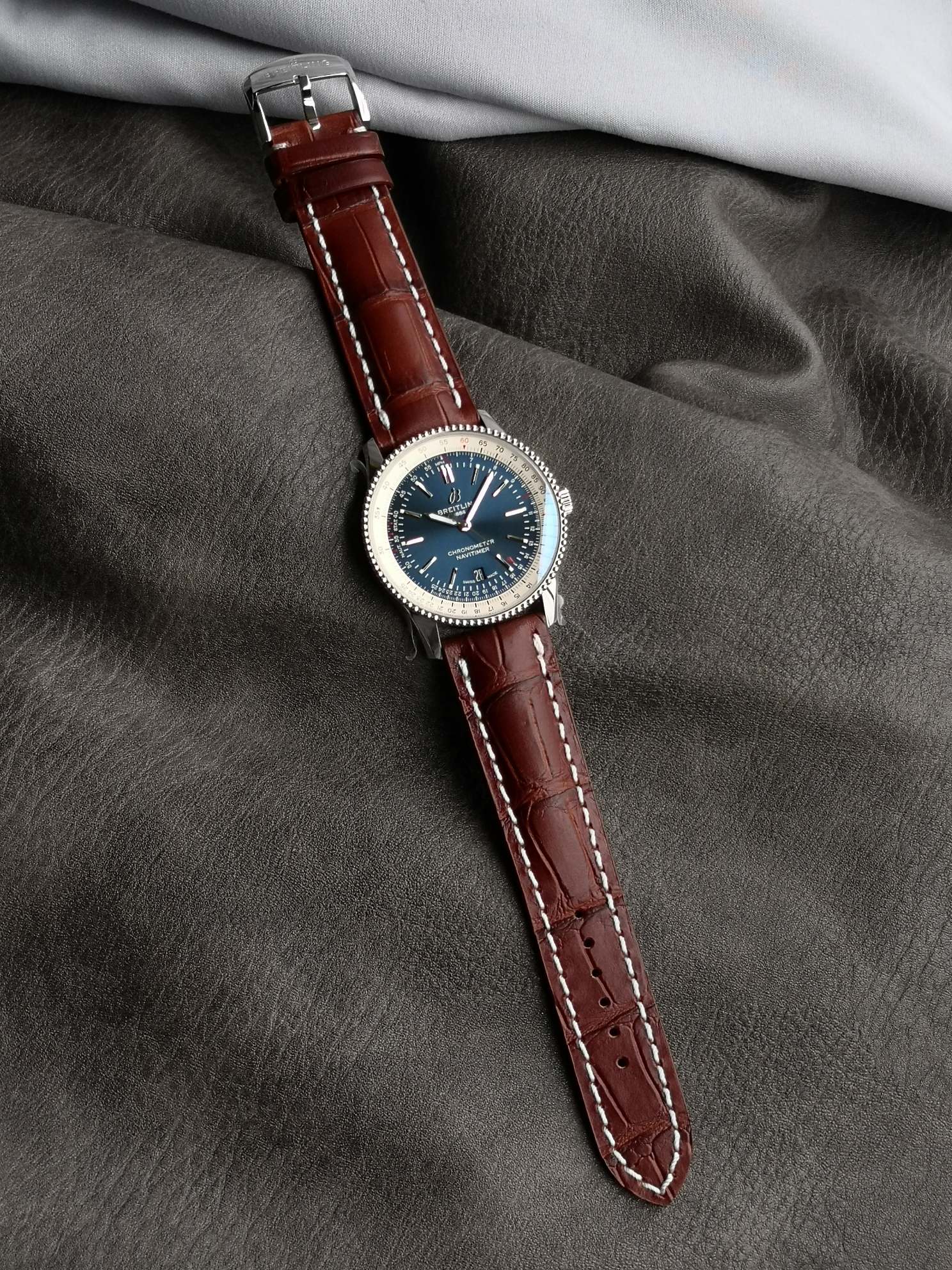 V7/브라이틀링 네비타이머 1 41MM